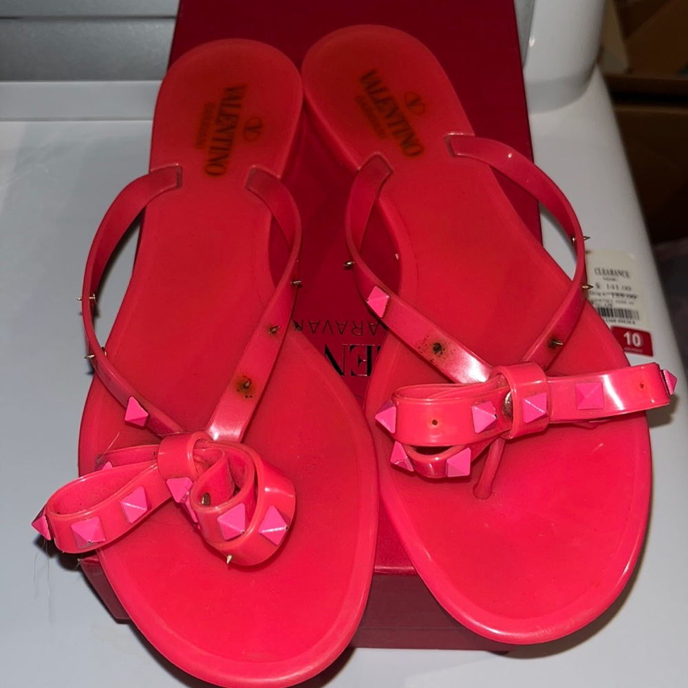 Pre loved Valentino slides